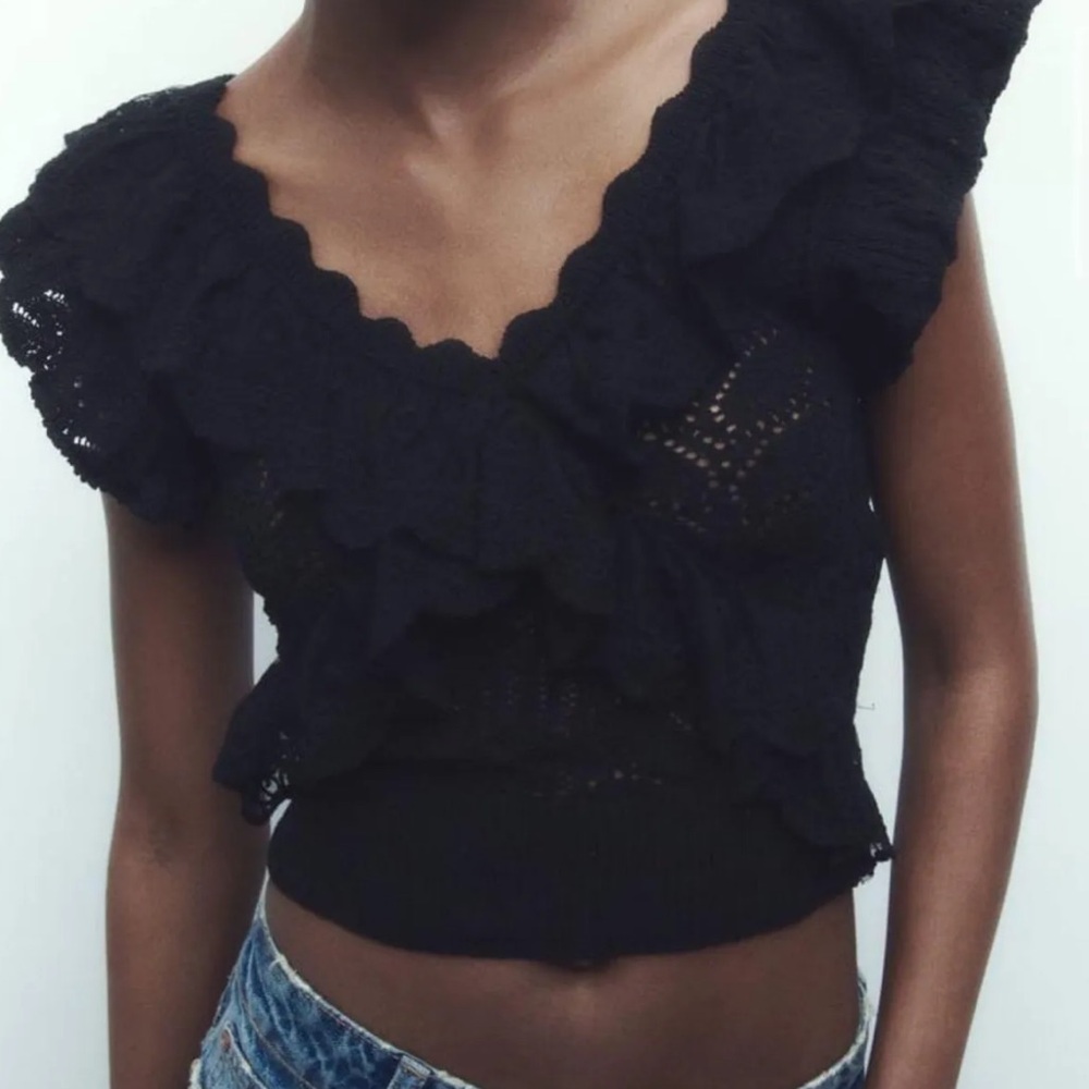 ZARA Knit Ruffle Top Crop